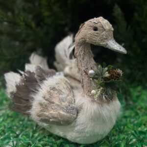 Cisne Natural Con Moño Y Piña 24cm
